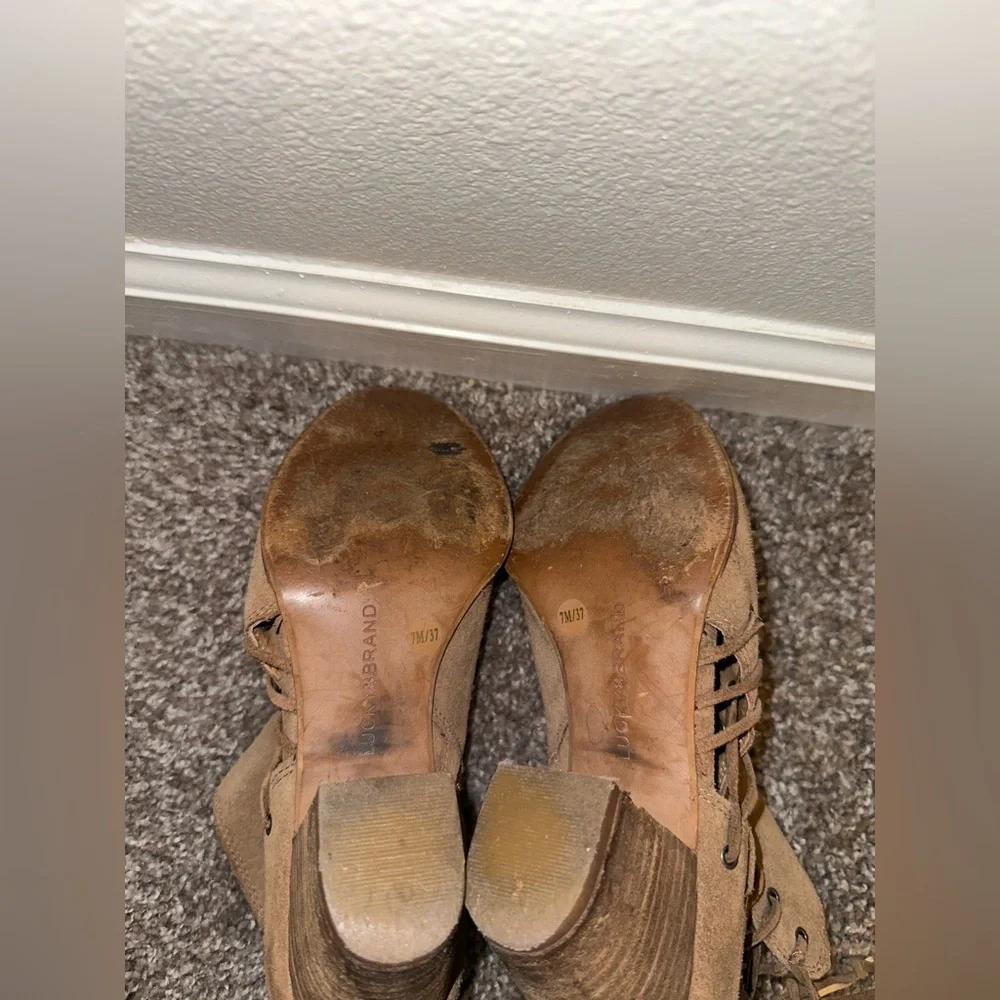 LUCKY BRAND Women's LK-HARTLEE dress Sandal - Picture 11 of 16